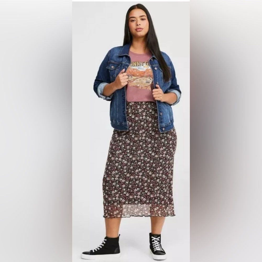 Torrid Tea Length Mesh Pencil Skirt